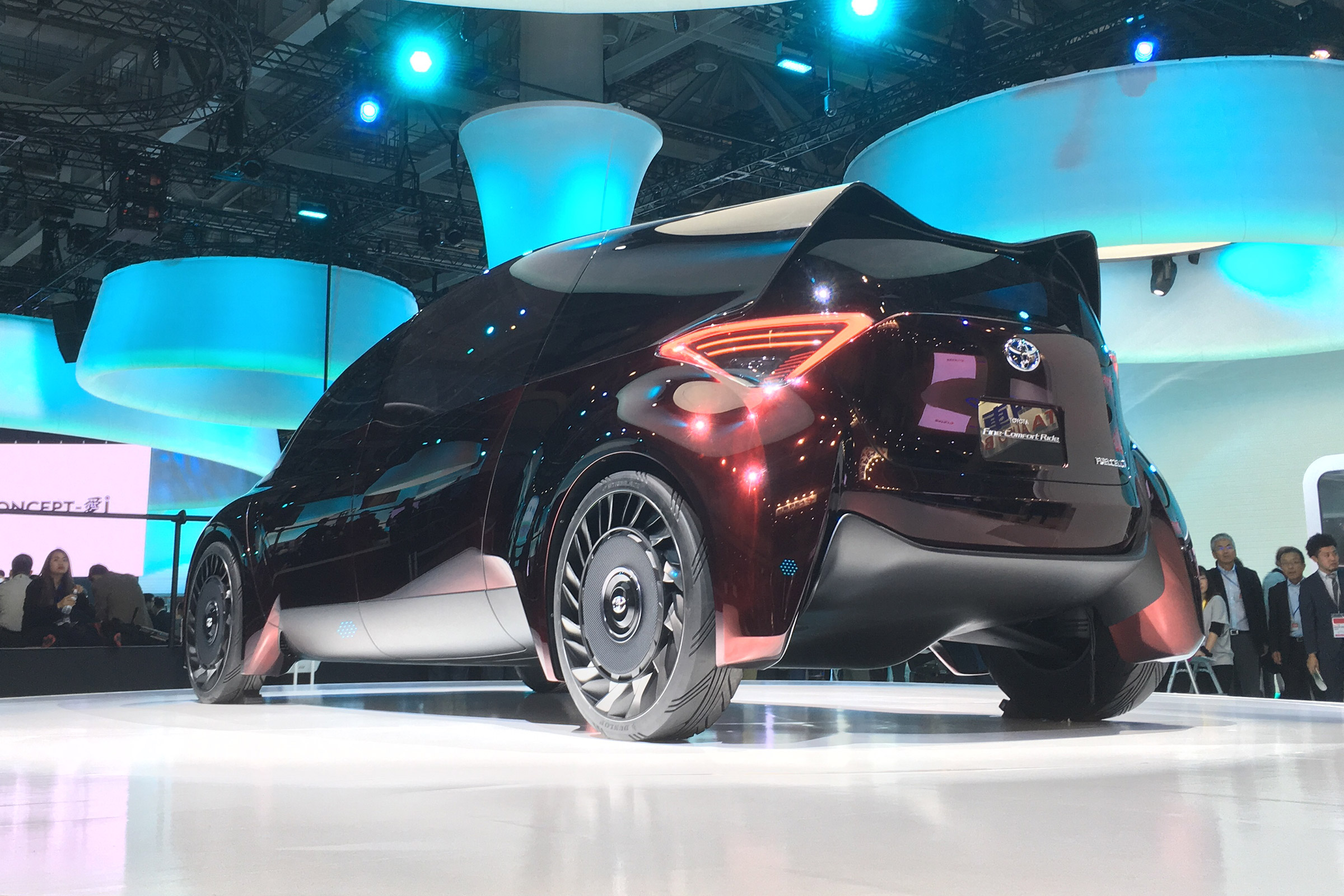 Toyota Fine-Comfort Ride concept - Tokyo rear