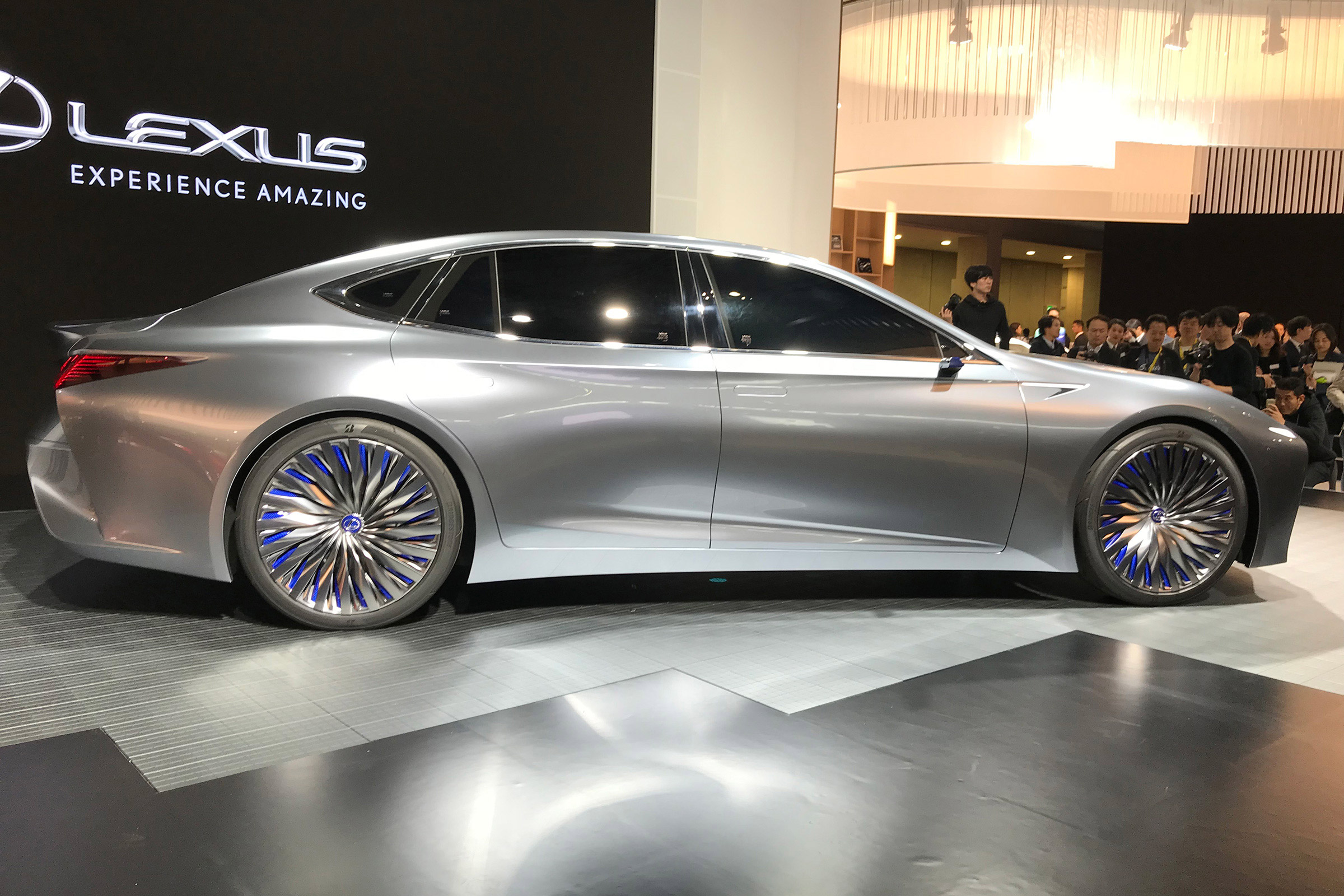 Lexus LS+ Concept - Tokyo side static