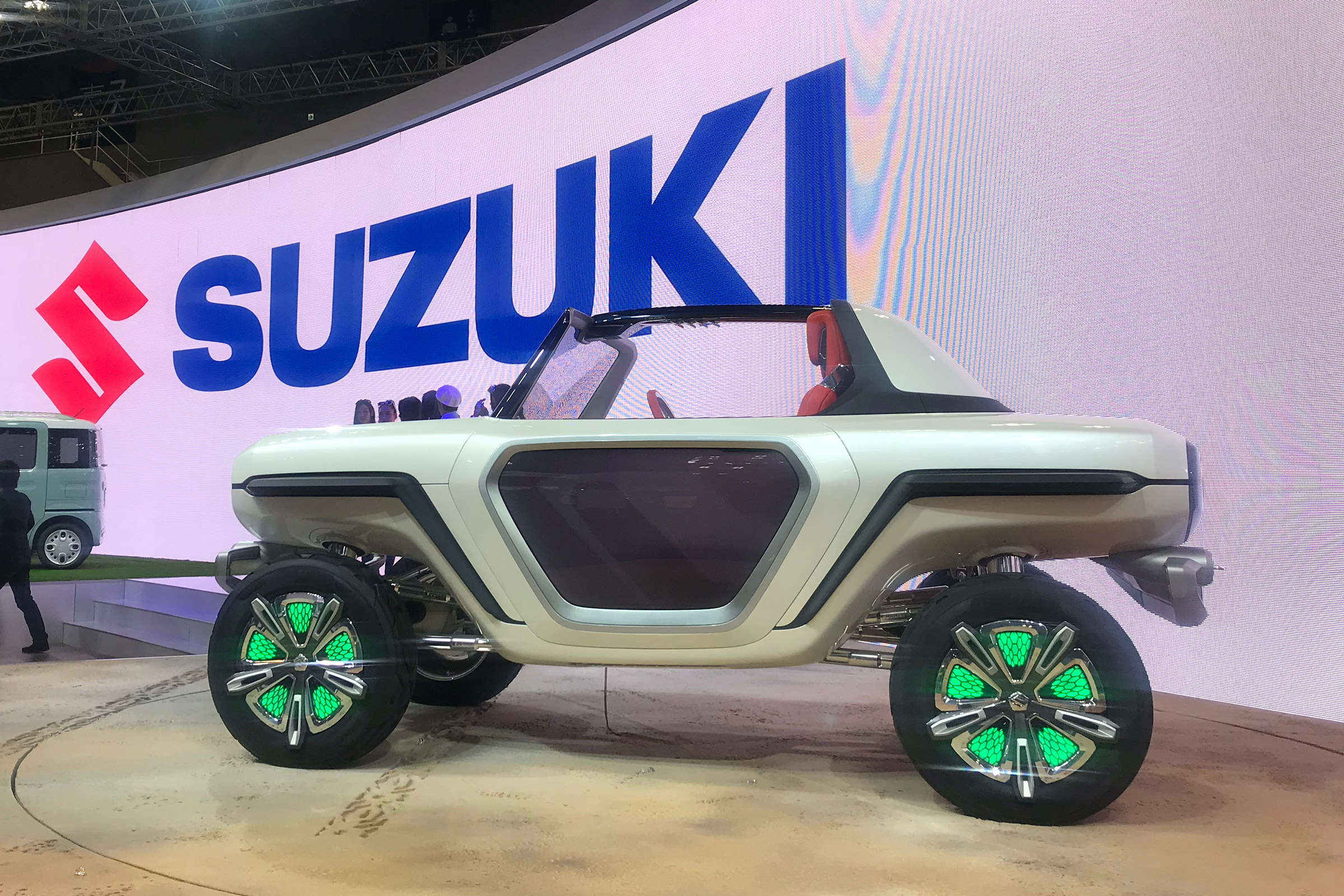 Suzuki e-Survivor - Tokyo side