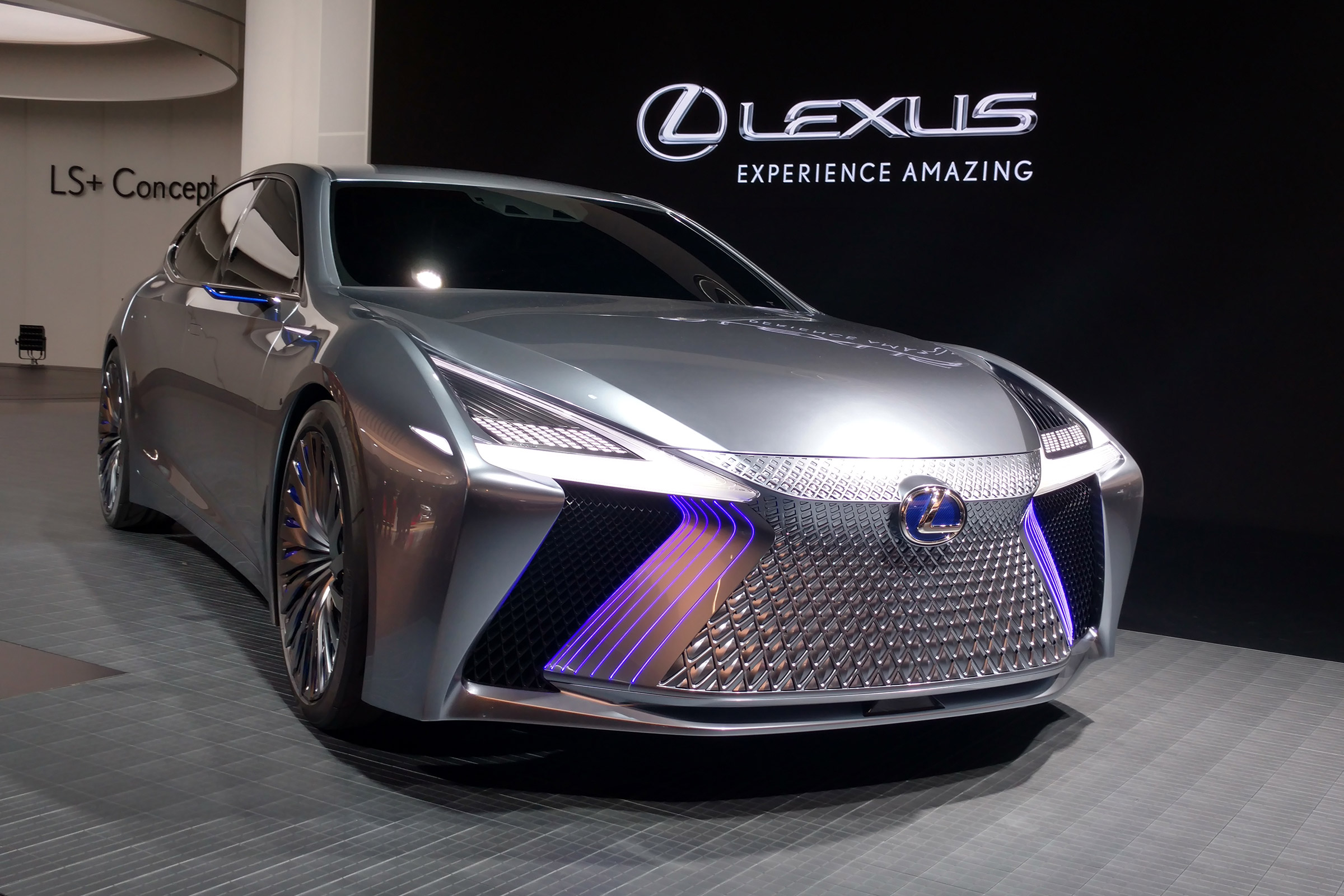 Lexus LS+ Concept - Tokyo front