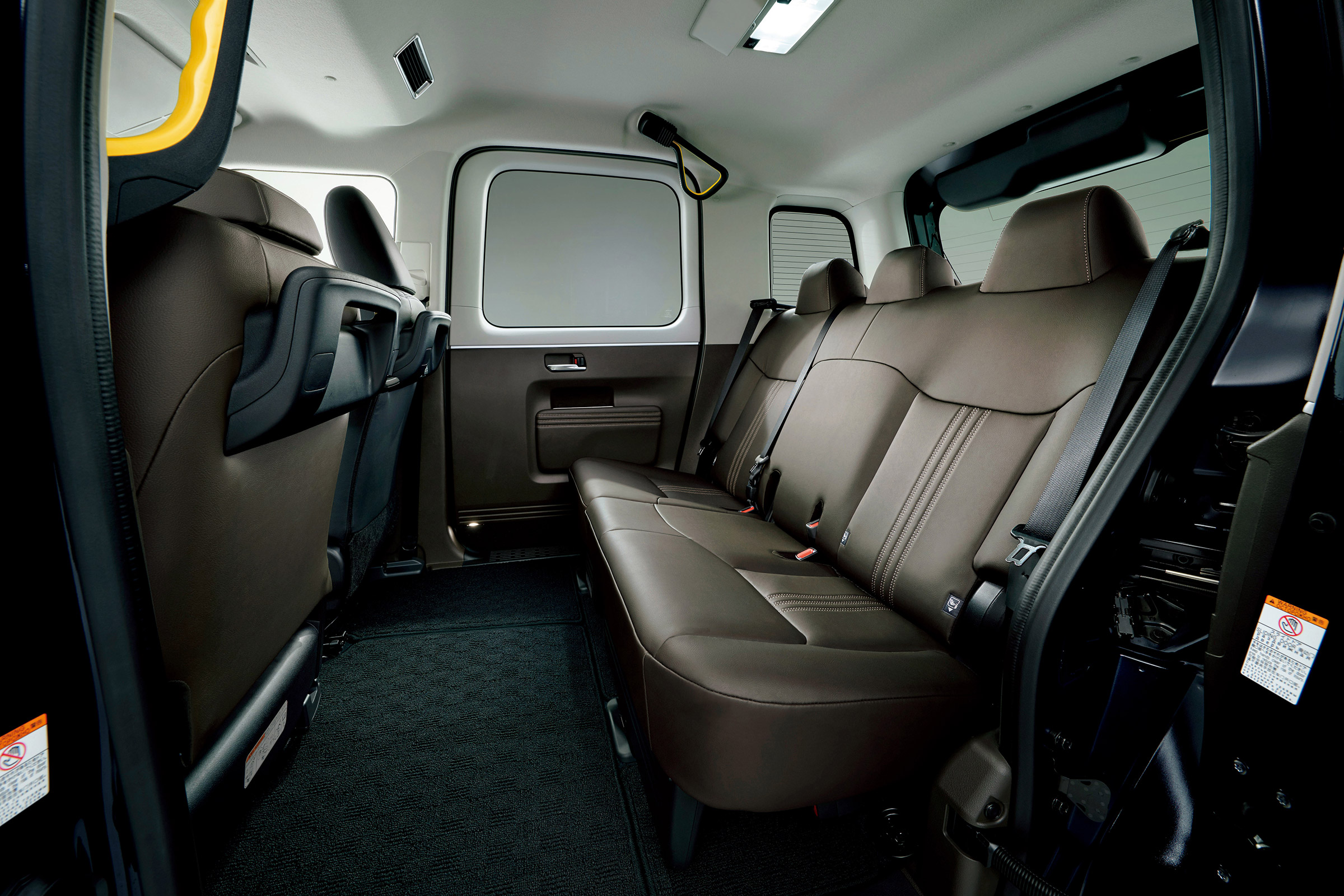 Toyota JPN Taxi interior
