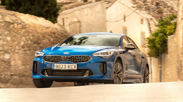 Kia Stinger - front