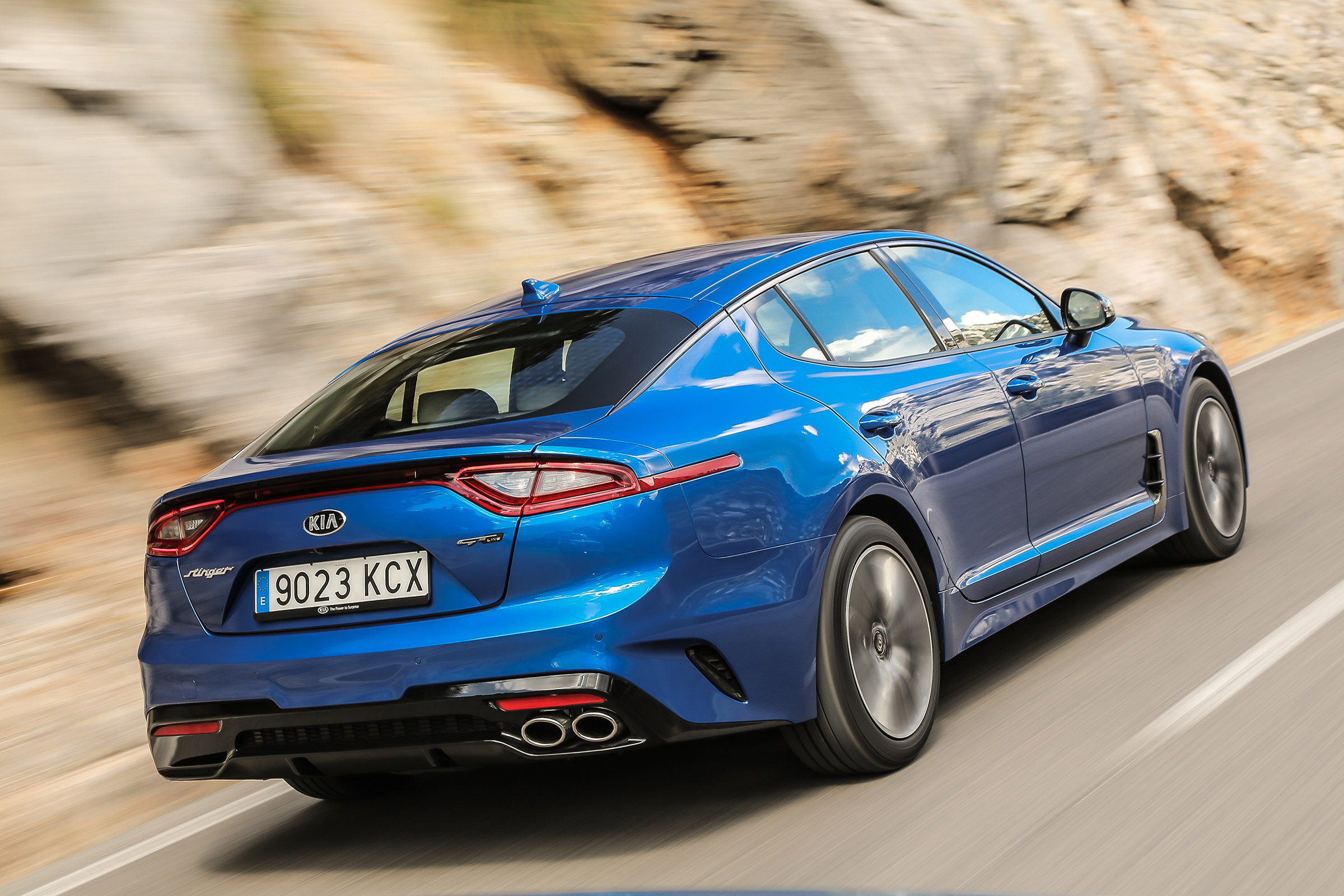 Kia Stinger - rear