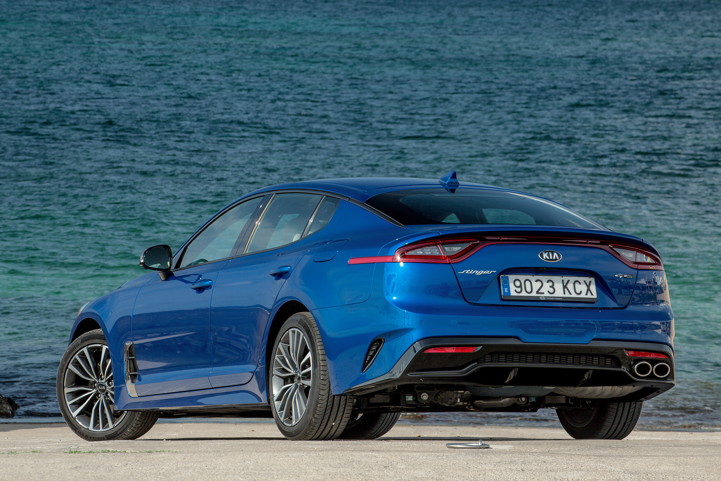 Kia Stinger - rear static