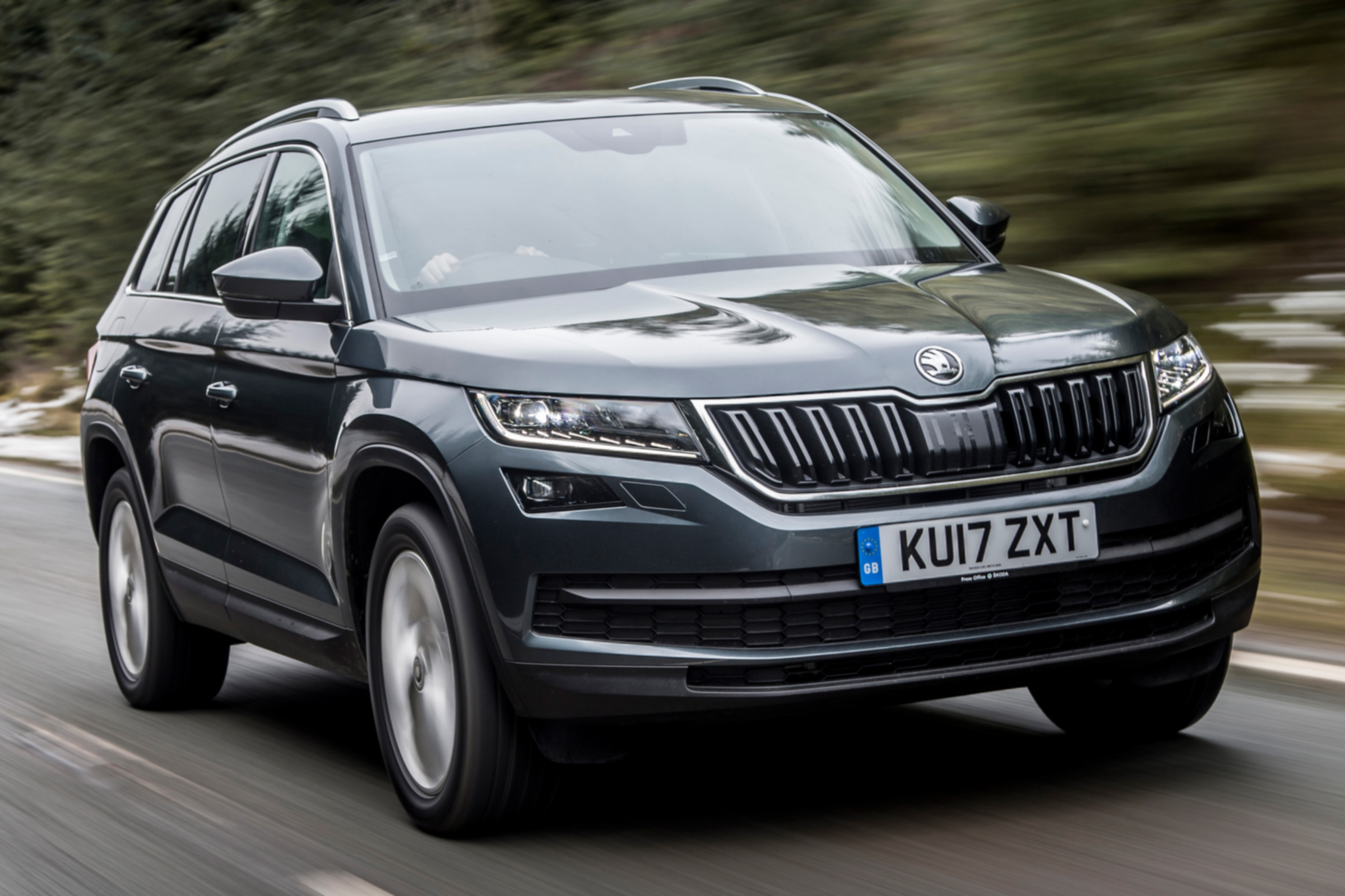 Tow car of the year 2018 - Skoda Kodiaq grey front