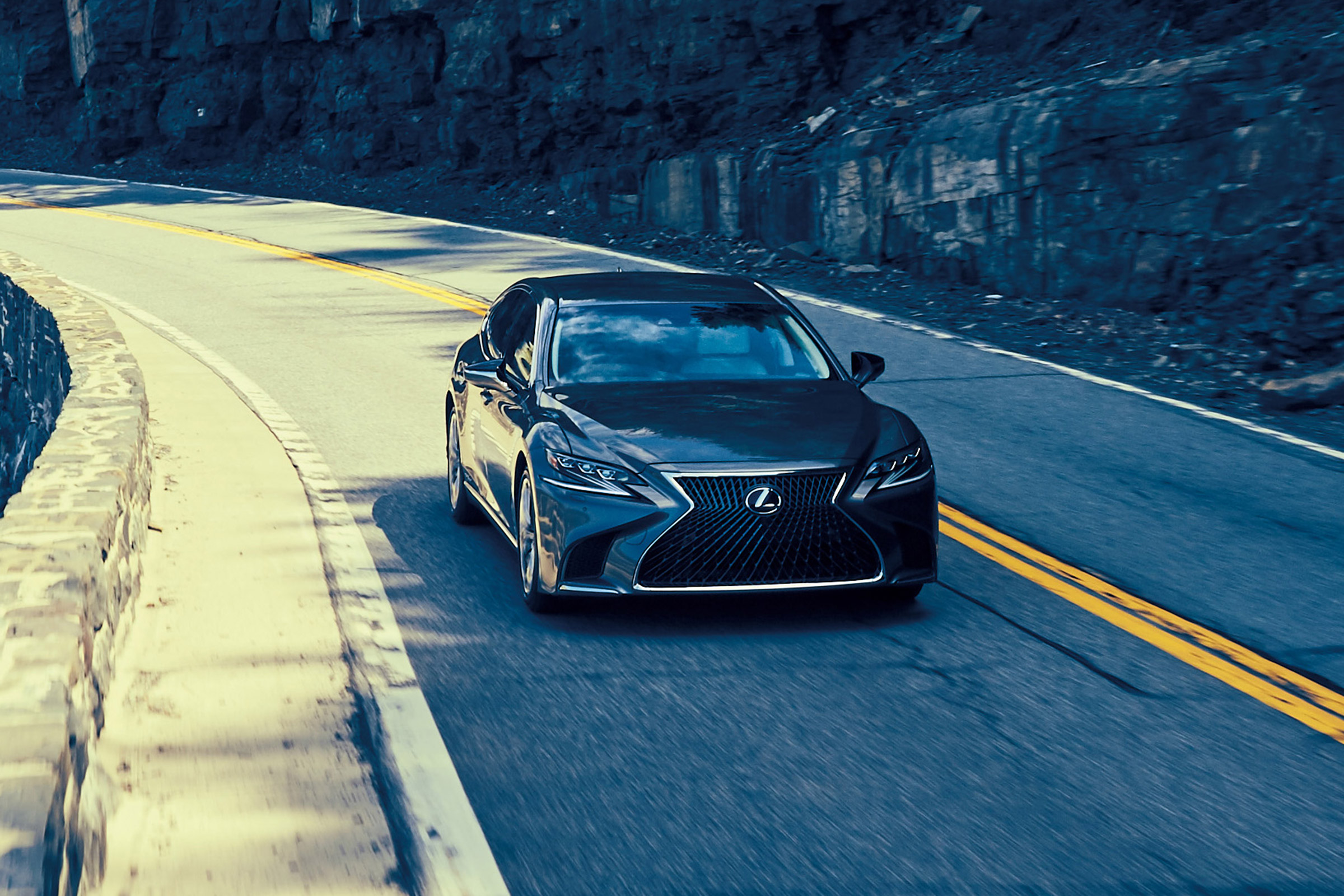 Lexus LS review - front