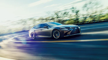 Lexus LS review - side