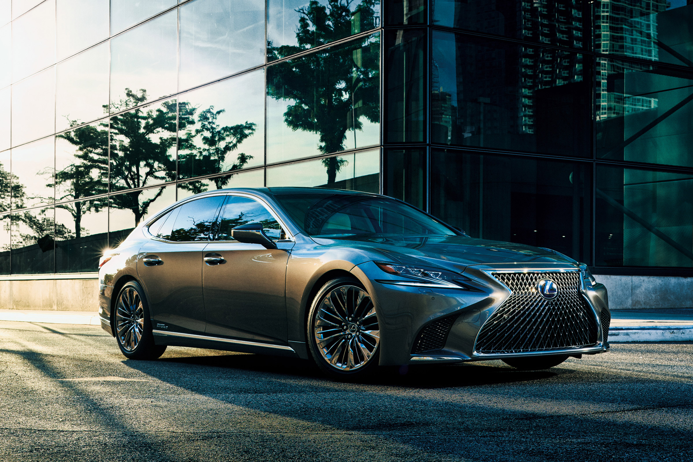 Lexus LS review - front