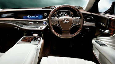 Lexus LS review - interior