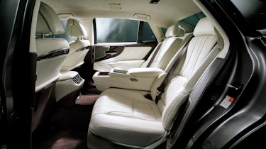 Lexus LS review - back seats