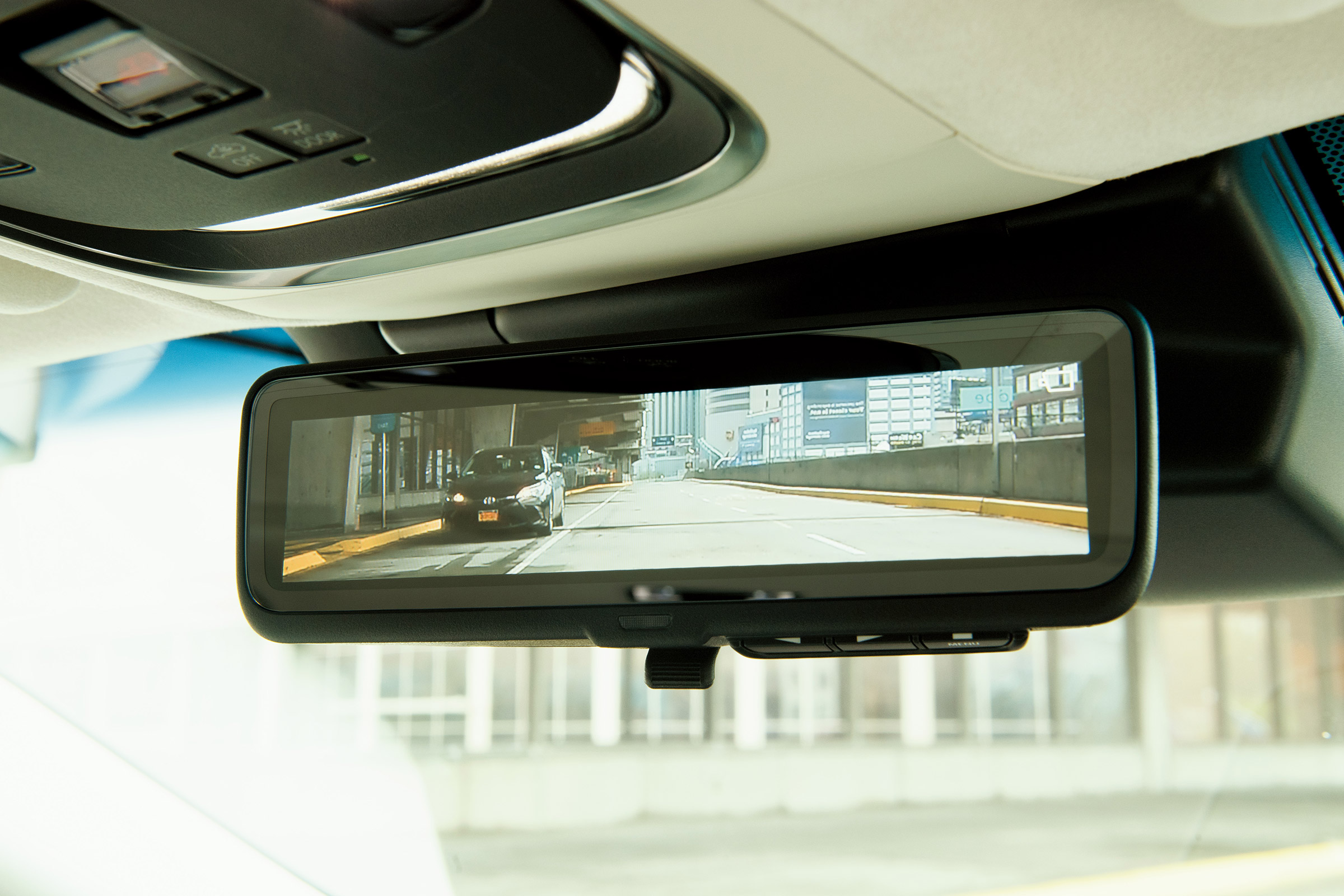 Lexus LS review - mirror