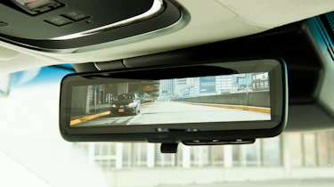 Lexus LS review - mirror
