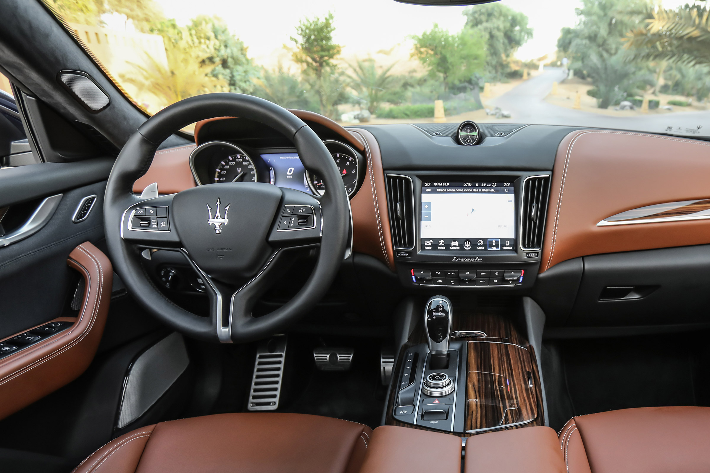Maserati Levante - dash
