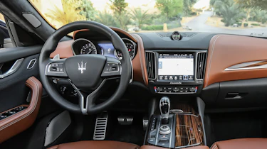 Maserati Levante - dash