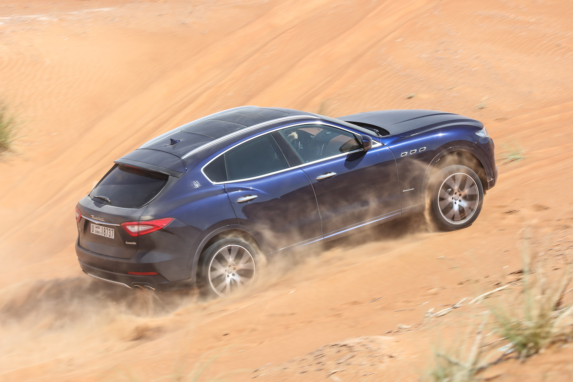 Maserati Levante - side off-road