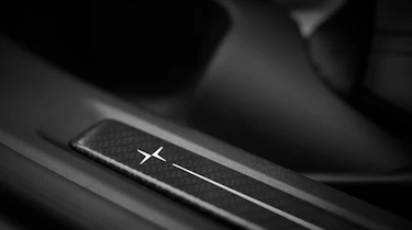 Polestar 1 - sill