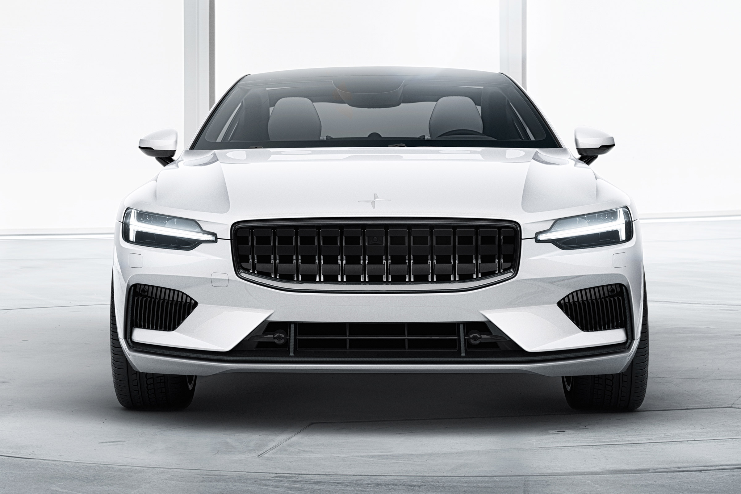 Polestar 1 - full front