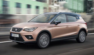 SEAT Arona - front