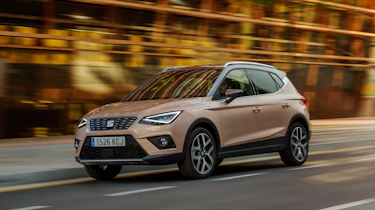SEAT Arona - front action