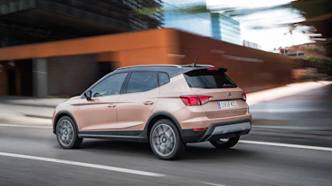 SEAT Arona - rear tracking