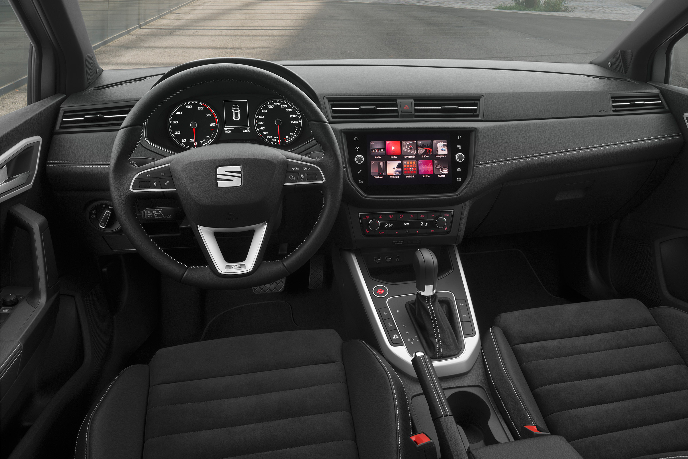 SEAT Arona - dash