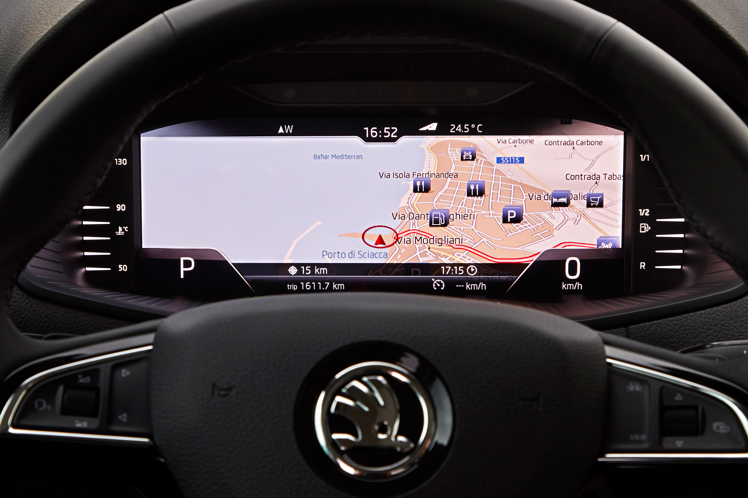Skoda Karoq - sat-nav