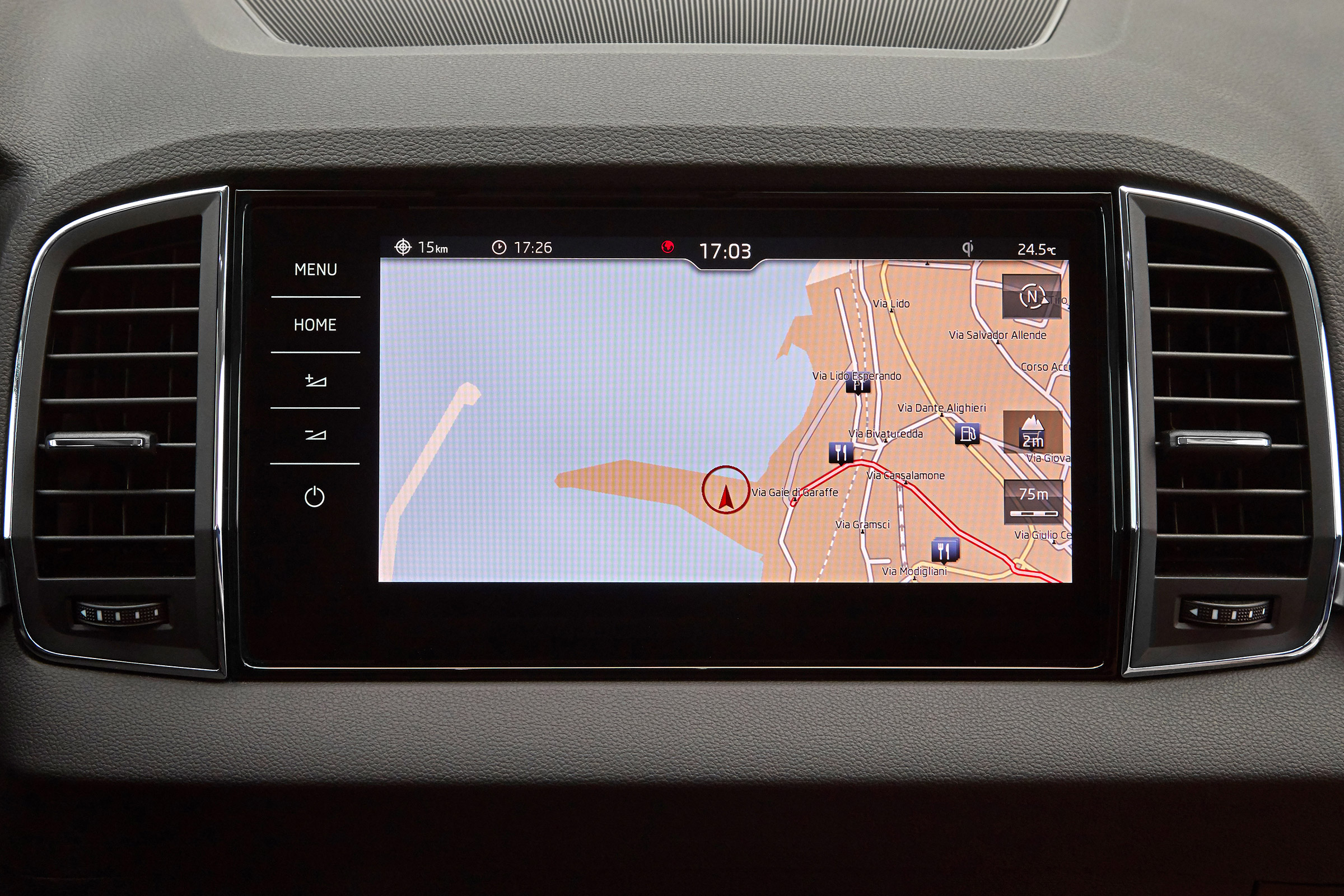Skoda Karoq - sat-nav/infotainment