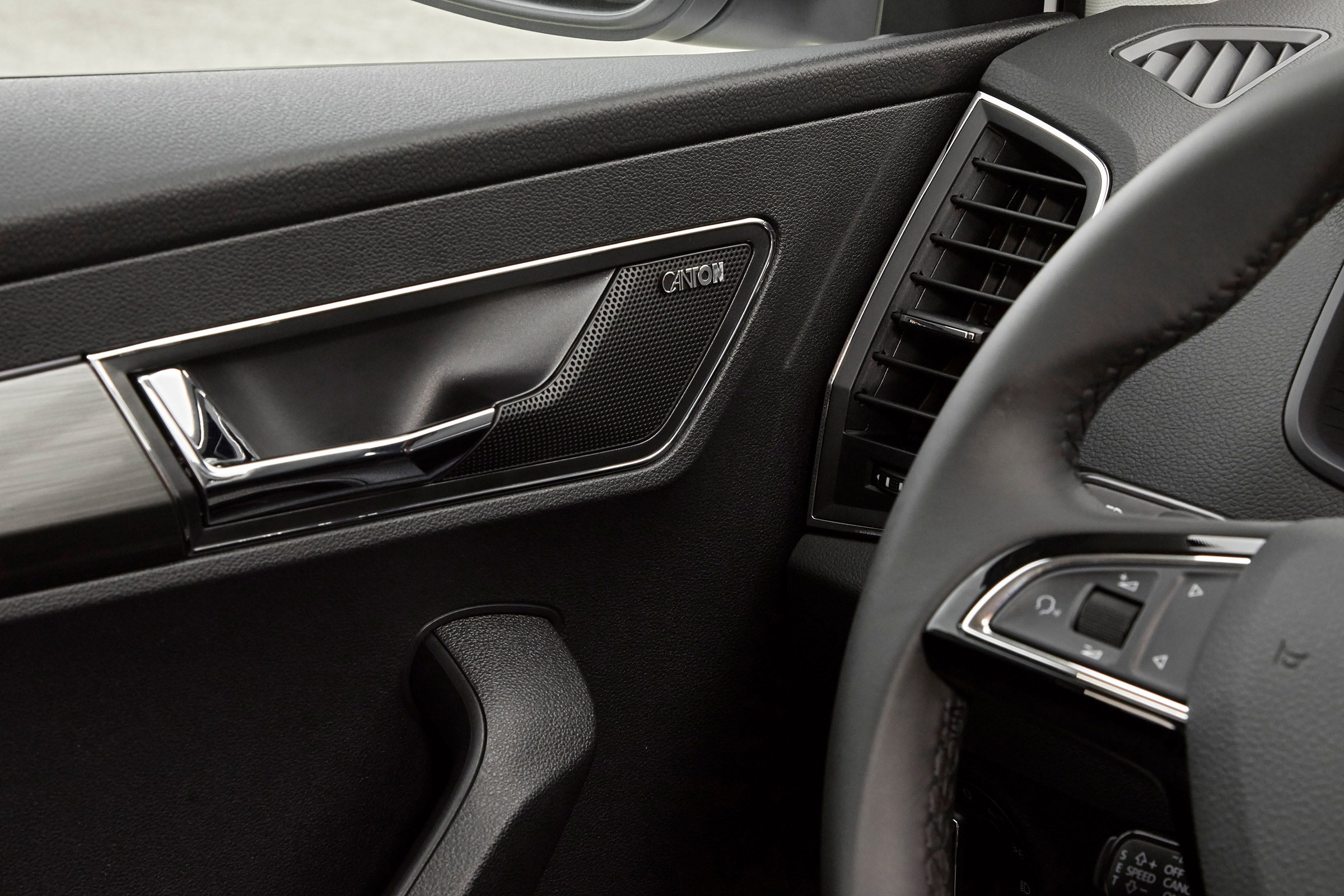 Skoda Karoq - door handle