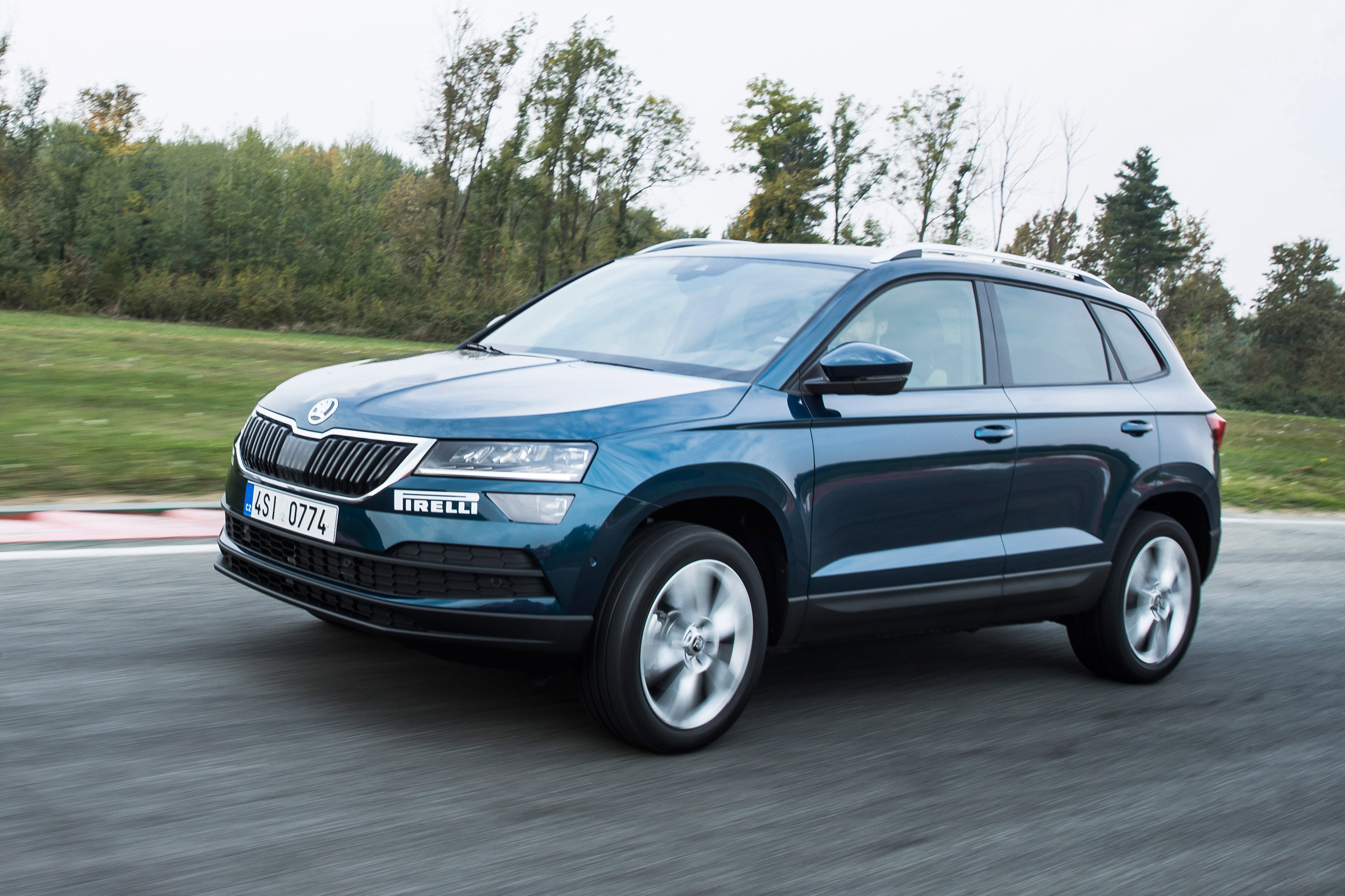 Skoda Karoq - front action