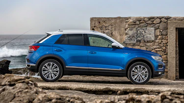 Volkswagen T-Roc - side static