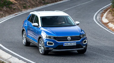 Volkswagen T-Roc - above cornering