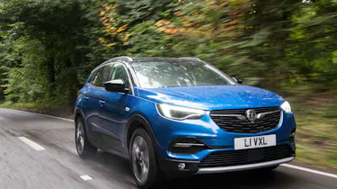Vauxhall Grandland X front tracking
