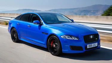 Jaguar XJR 575 - front action