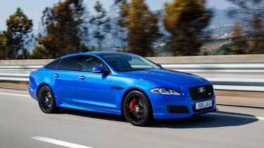 Jaguar XJR 575 - front/side