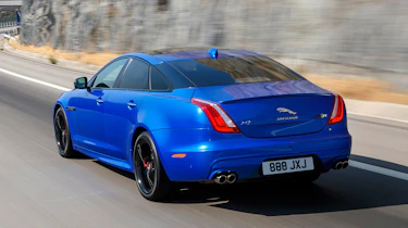 Jaguar XJR 575 - rear