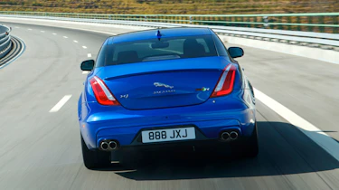 Jaguar XJR 575 - full rear