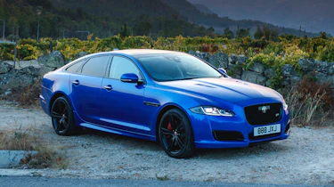 Jaguar XJR 575 - front static