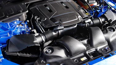Jaguar XJR 575 - engine