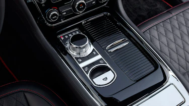 Jaguar XJR 575 - centre console