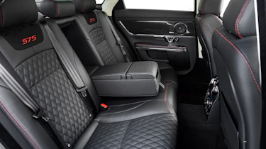 Jaguar XJR 575 - rear seats