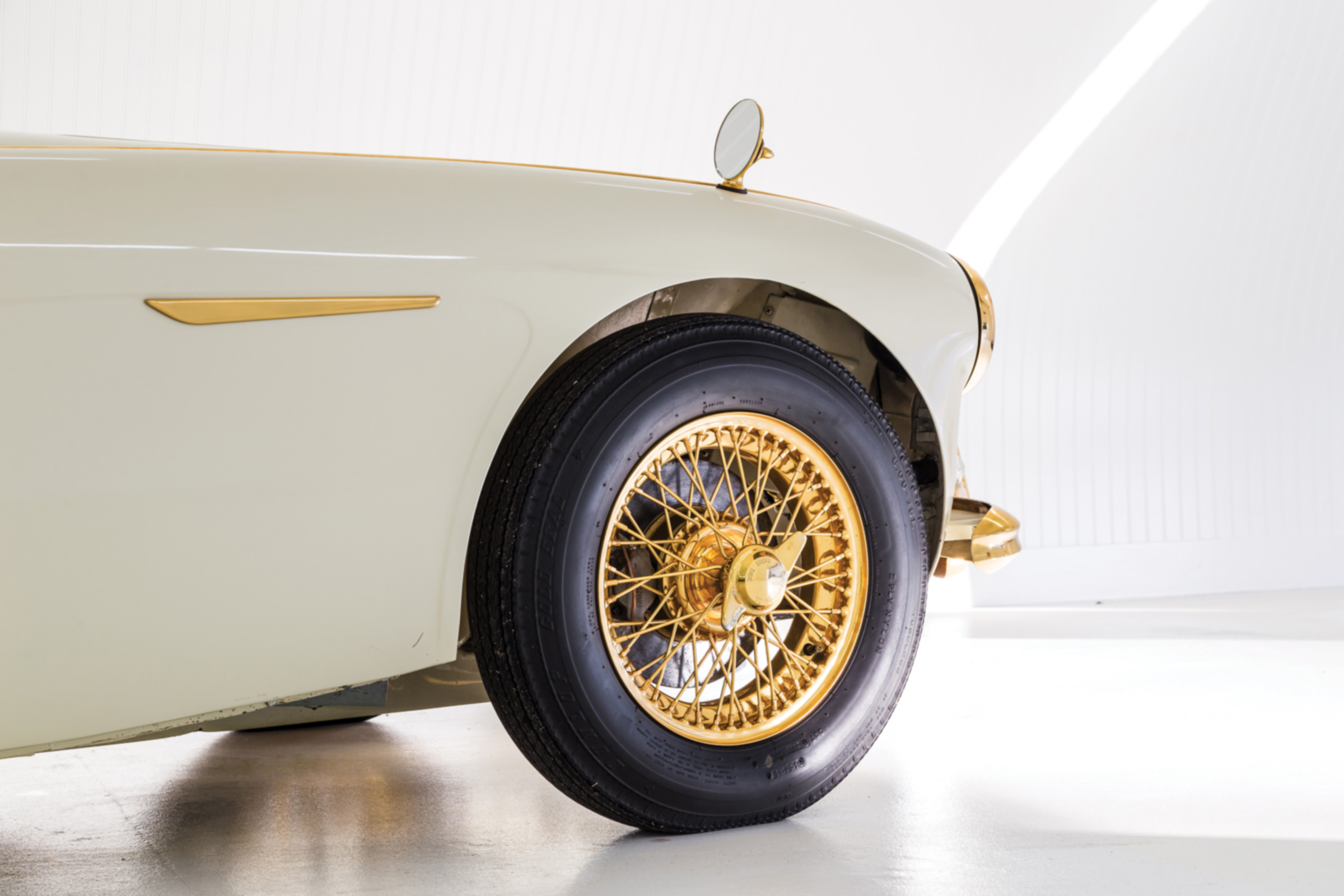 Austin Healey 100-Six - wire wheels