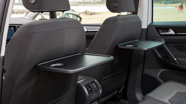 VW Golf SV - tray tables