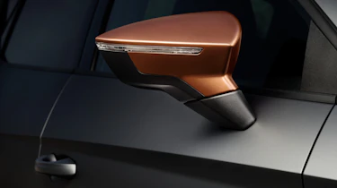 SEAT Leon Cupra R - mirror