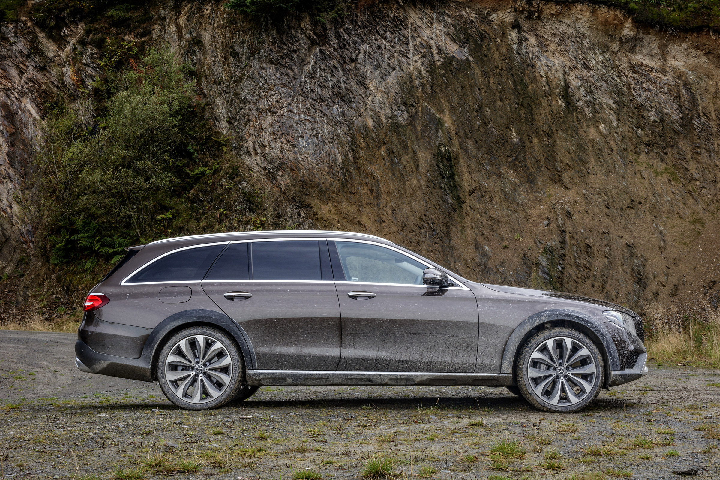 Mercedes E-Class All-Terrain - side static