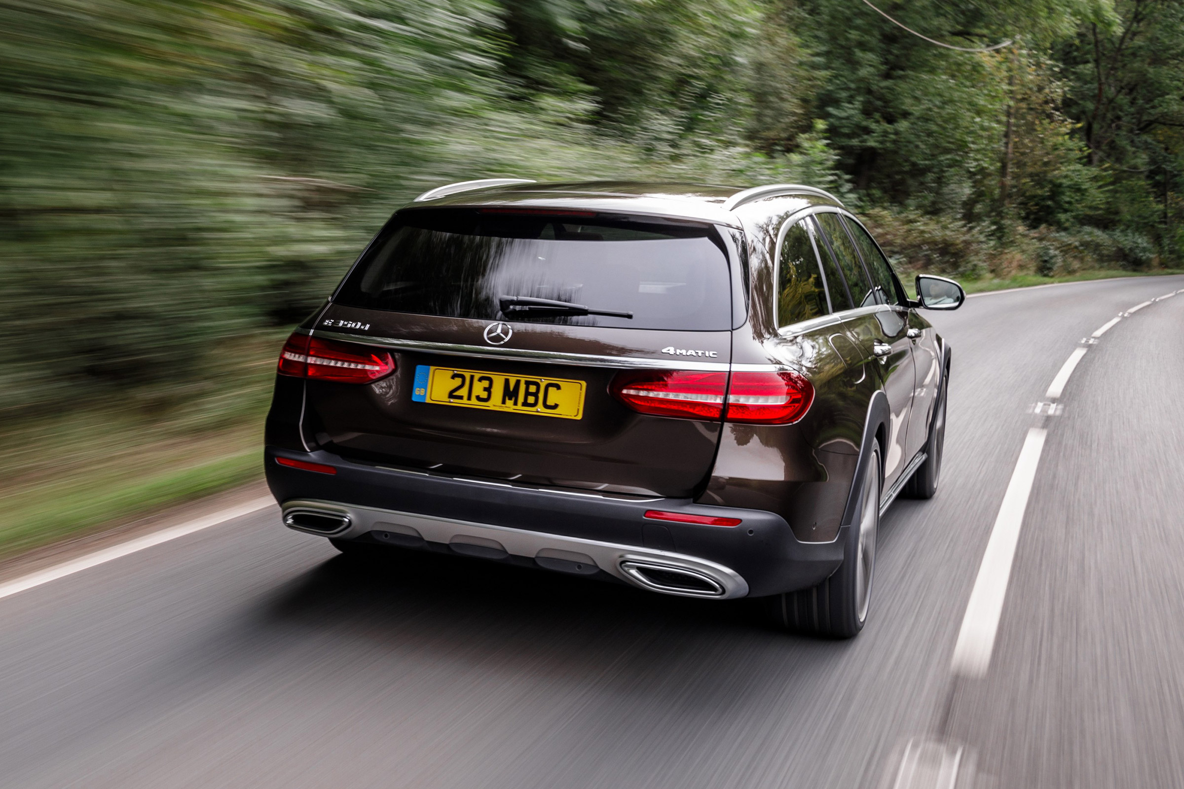 Mercedes E-Class All-Terrain - rear tracking