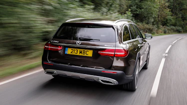 Mercedes E-Class All-Terrain - rear tracking