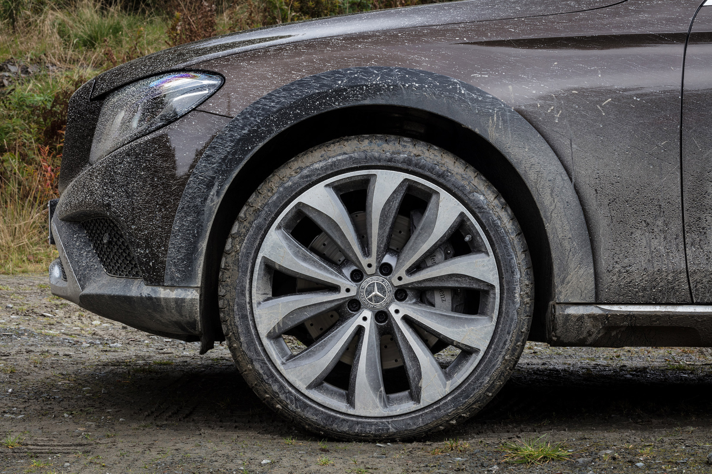 Mercedes E-Class All-Terrain - wheel detail