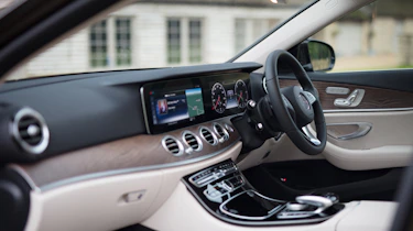 Mercedes E-Class All-Terrain - cabin