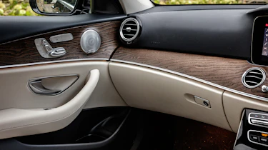 Mercedes E-Class All-Terrain - interior detail