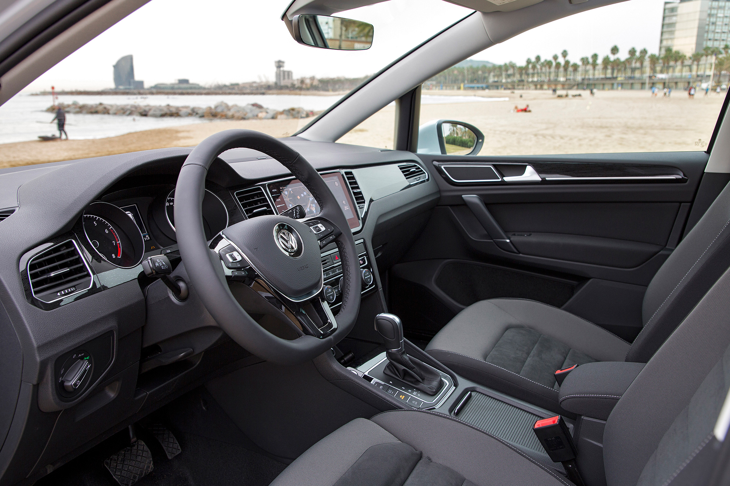 VW Golf SV - interior